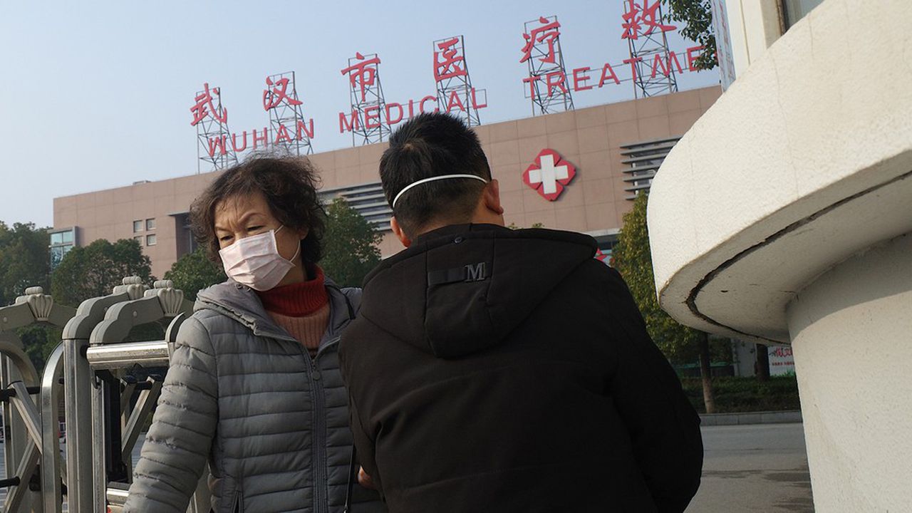 Virus en Chine: la transmission par contagion humaine est avérée