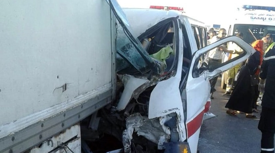 Tunisie: 14 blessés dans une collision entre un camion poids lourd et deux voiture “Louage”