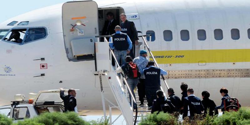 Tunisie: Deux avions par semaine ramènent de manière quasi secrète des migrants expulsés d’Italie, selon le président du FTDS