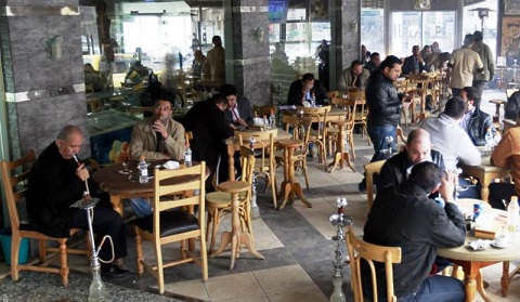 Tunisie: Les Cafetiers déterminent une intervalle de temps pour rester attablé ou quitter à défaut de consommer de nouveau