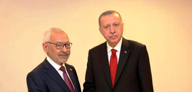 Tunisie – Ghannouchi attendait la fin du vote de confiance pour aller féliciter Erdogan pour la nouvelle voiture turque !!!