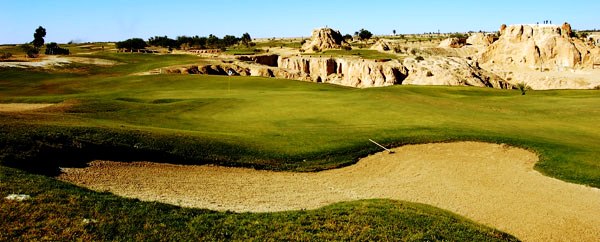 Tunisie – Tozeur : Un homme âgé retrouvé mort sur un terrain de golf