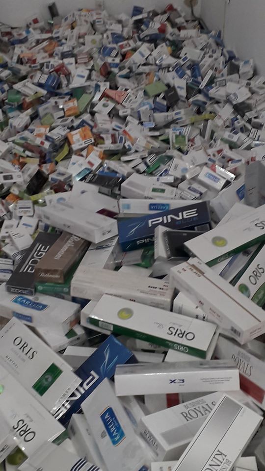 Tunisie [photos] : Saisie de grandes quantités de tabac de contrebande à Sfax