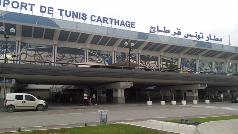 Tunisie [Photos]: Quatre kg de résine de cannabis saisis en possession d’un handicapé à l’aéroport Tunis-Carthage