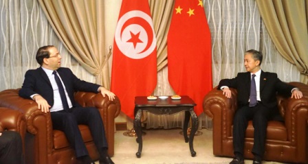 Chahed témoigne de la solidarité de la Tunisie avec la Chine dans la guerre contre le coronavirus