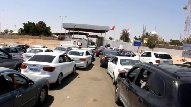 Tunisie: Vagues d’arrivées de Libyens dont 6500 ont franchi les frontières en 24 heures