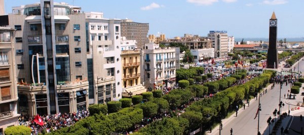 Tunisie – Bouclage de l’avenue Bourguiba à la circulation
