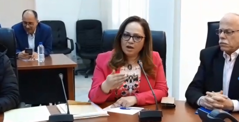 Départ du tunisien ,atteint par le coronavirus, de la quarantaine en Tunisie vers Strasbourg : Nissaf Ben Alaya commente
