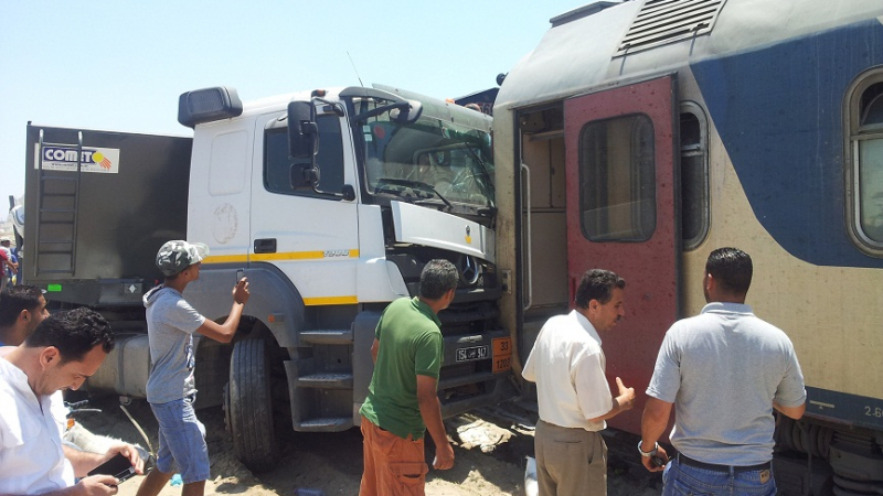 Tunisie: Un conducteur d’un camion blessé dans une collision avec un train à Sousse