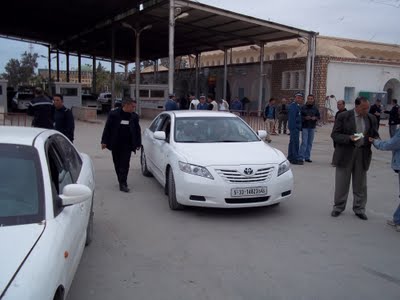 Libye: Maintien des postes frontaliers de Dhehiba-Wazen et Ras Jedir ouverts pour l’évacuation des ses citoyens coincés en Tunisie