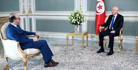 Tunisie – Le soutien aux citoyens en situation précaire au centre d’un entretien Saïed /Fakhfekh