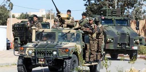 Tunisie – Les forces armées et sécuritaires élèvent leur niveau d’alerte près des frontières libyennes
