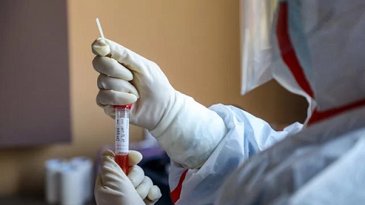 Tunisie: 21 infections au coronavirus d’une même famille à la Manouba dont deux décès
