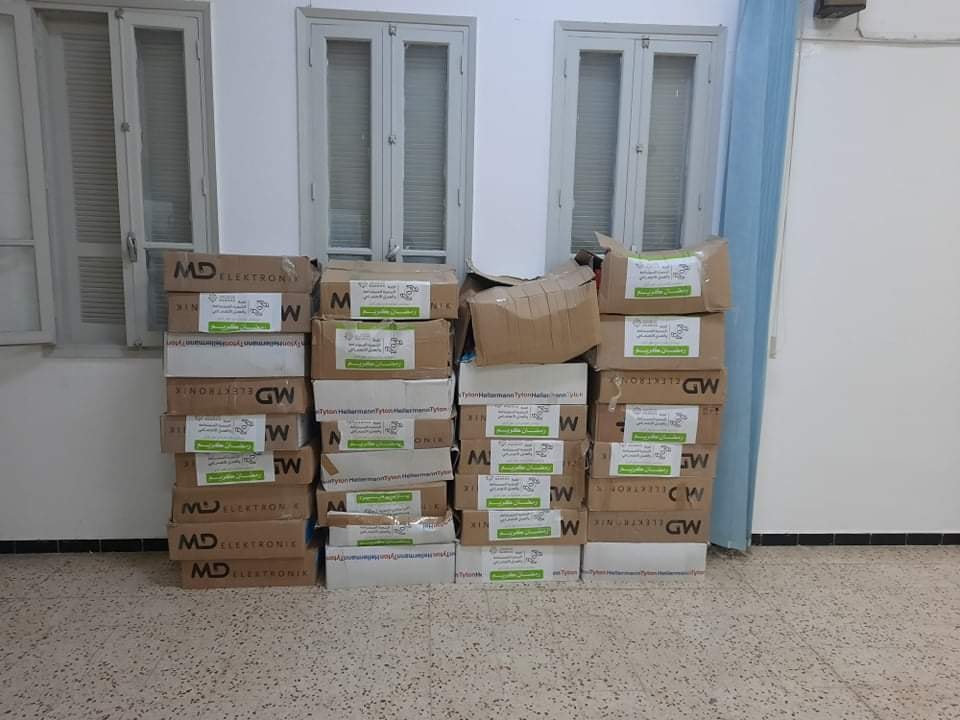Tunisie [photos] : Les employés d’une municipalité à Sfax refusent des aides sociales