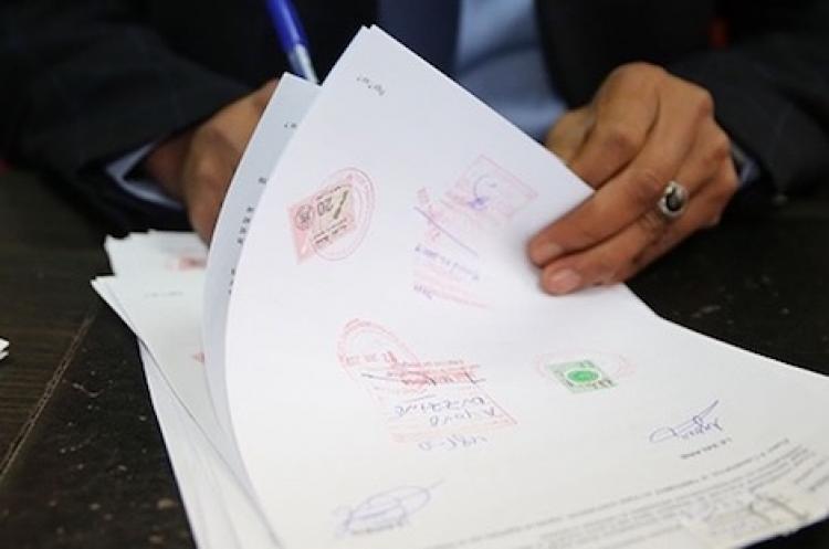 Colère des Tunisiens à l’étranger après la hausse des tarifs de retrait des documents administratifs des consulats