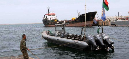 La marine libyenne arraisonne deux chalutiers tunisiens au large de Zarzis