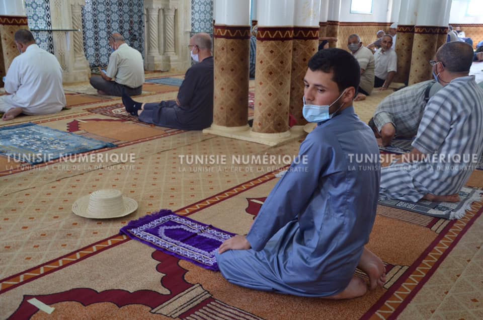 Tunisie [photos] : Réouverture des mosquées à Beja