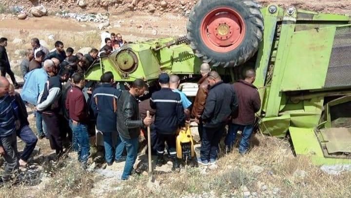 Tunisie – Trois blessés dans le renversement d’une moissonneuse batteuse