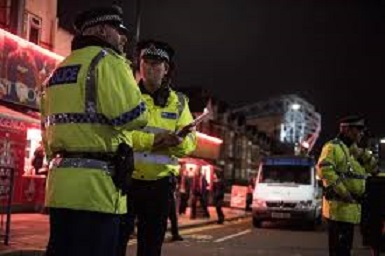 Trois morts dans une attaque au couteau au Royaume Uni