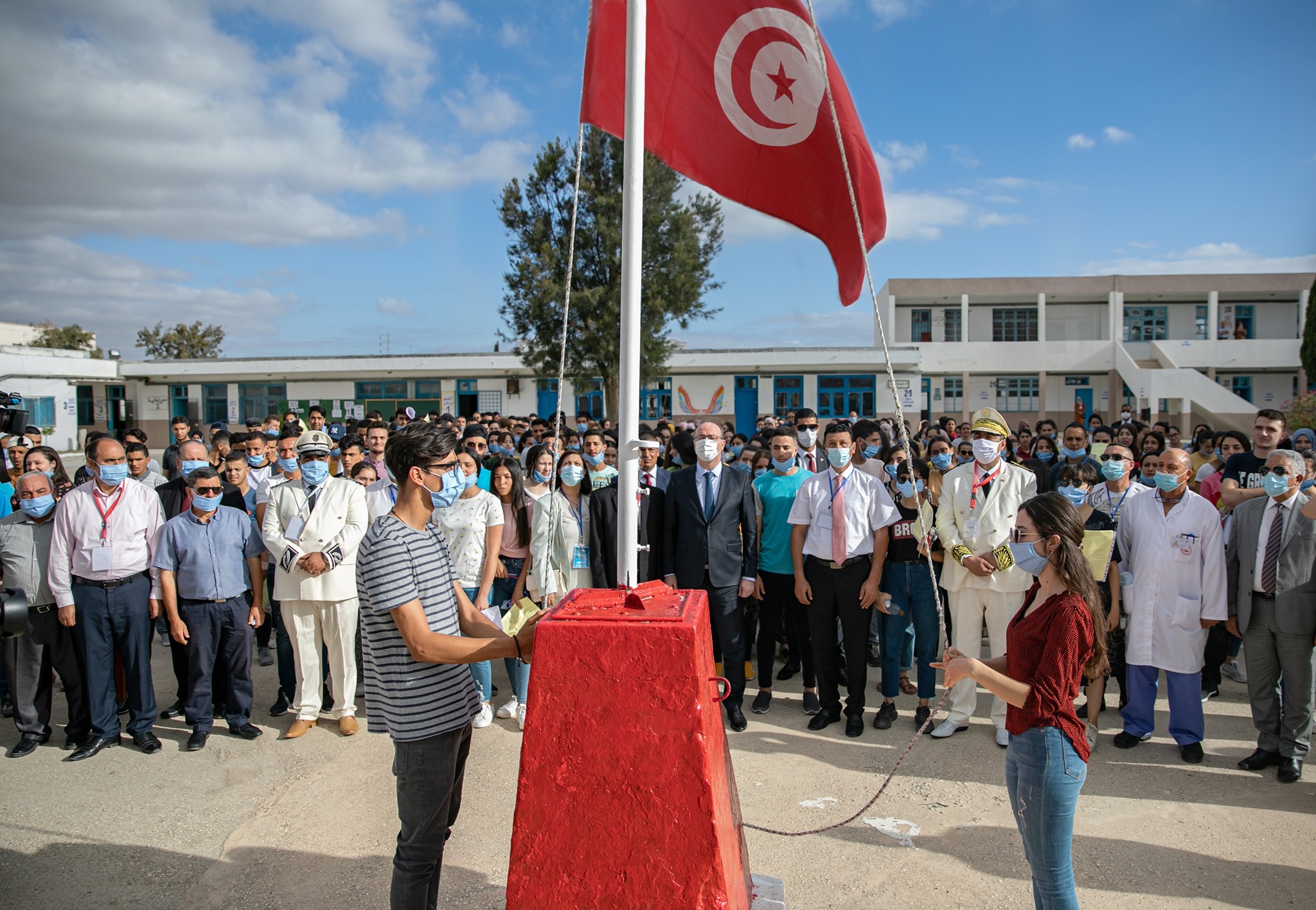 Baccalauréat 2020 [photos]  : Fakhfekh se rend au lycée Kalaat Landalos