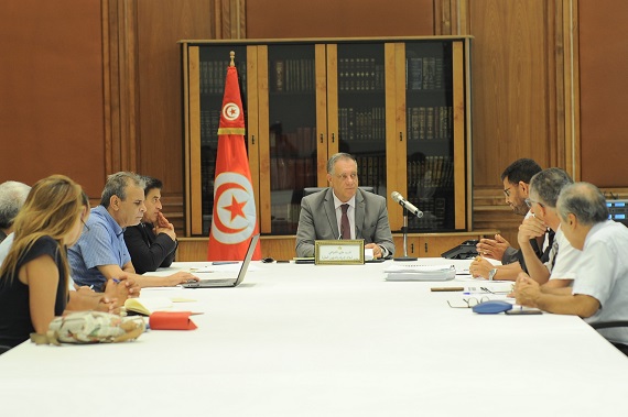 Tunisie: Ghazi Chaouachi supervise une réunion sur le budget 2021 du ministère des Domaines de l’Etat
