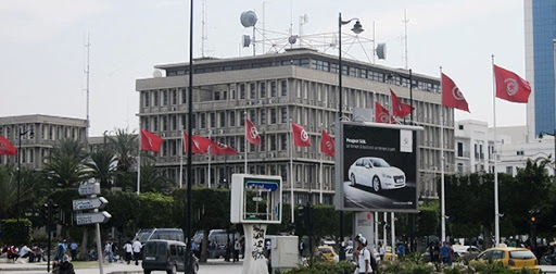 Tunisie – Hichem Mechichi reste au ministère de l’Intérieur