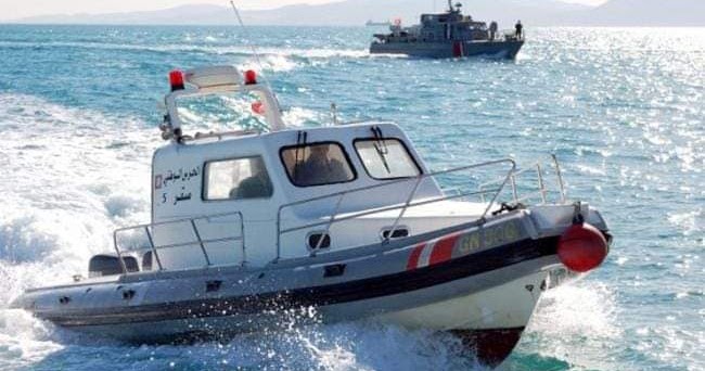 Tunisie: Arraisonnement d’un bateau de pêche transportant 17 migrants clandestins au large de Mahdia