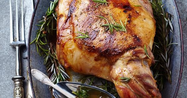 Recette : Gigot d’agneau rôti à l’ail