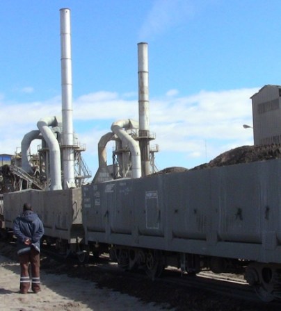 Tunisie: Arrivée de trains de transport du phosphate aux usines du complexe chimique
