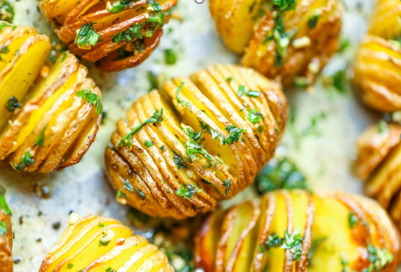 Recette : Pommes de terre rôties à la suédoise ( Hasselback potatoes )