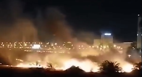 Tunisie – VIDEO : Un incendie se déclare sur l’autoroute Tunis – La Marsa
