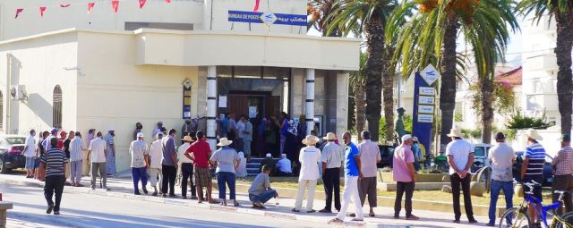 Tunisie – L’Image du jour : Dans l’attente de la pension de retraite