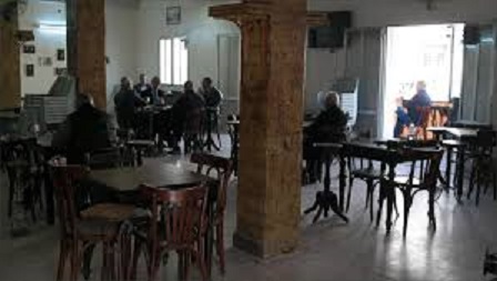 Tunisie: Les cafetiers de Sidi Bouzid rejettent la décision de retrait des tables et chaises