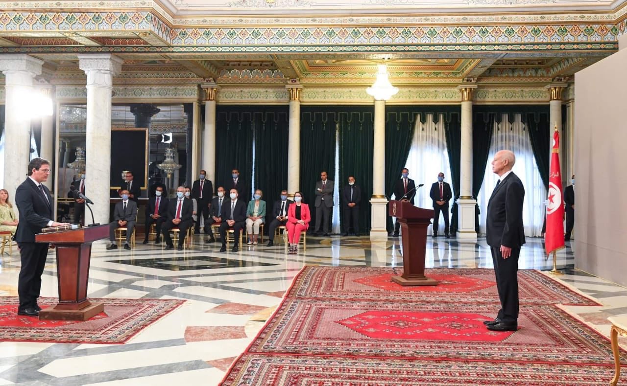 Tunisie [ photo] : Le nouveau ministre du Transport se réjouit d’entamer sa nouvelle mission