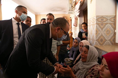 Tunisie: Hichem Mechichi promet l’assistance aux sécuritaires et leurs familles avec le soutien de Kaïs Saïed