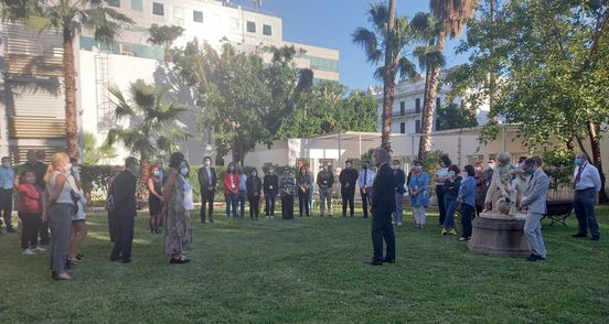 Assassinat de Samuel Paty: Une minute de silence à l’ambassade de France en Tunisie