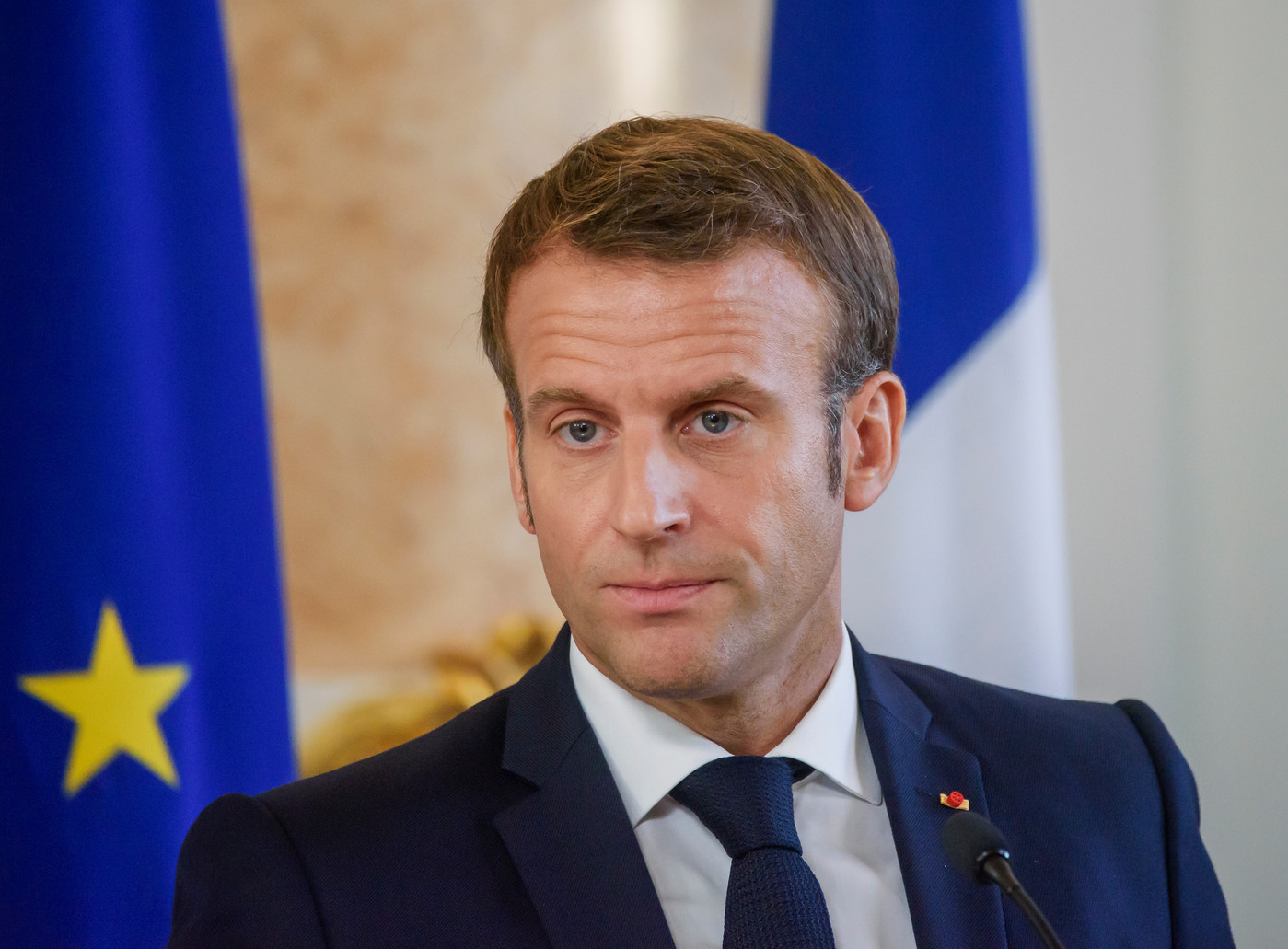 Macron publie un tweet en arabe : «Rien ne nous fera reculer, jamais»