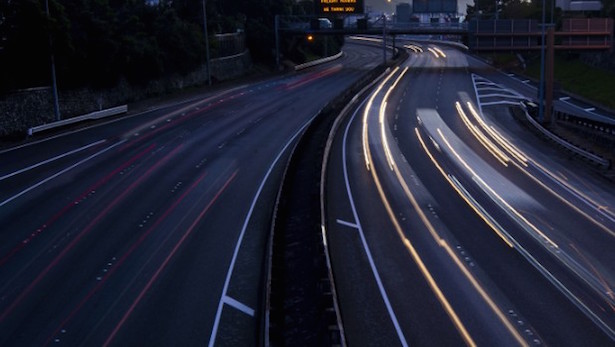 Insolite – Espagne : Arrestation d’un homme qui s’est filmé au volant à 233 km/h