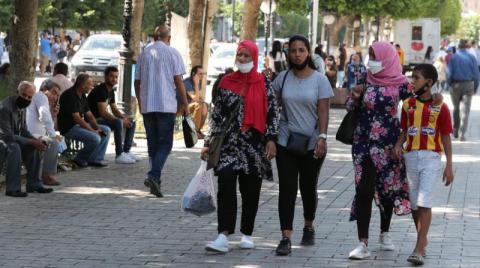 Tunisie: 40% des Tunisiens sont conscients de l’importance du masque de protection et le portent