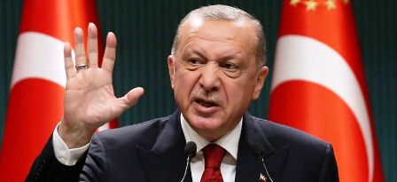 Erdogan porte plainte contre le journal Charlie hebdo