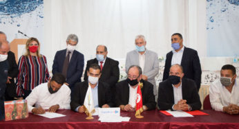 Tunisie : Signature de conventions pour l’approvisionnement des grandes surfaces en dattes et en grenades