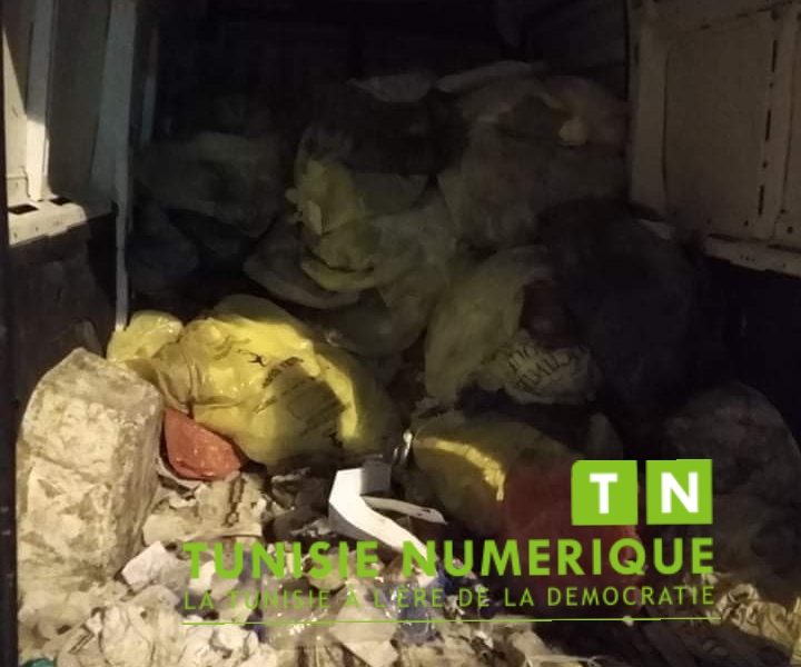 Tunisie [Photo]: Saisie d’un camion transportant illégalement des déchets médicaux à Métaloui