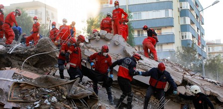 Turquie : Le bilan des victimes du séisme d’Izmir atteint 102 morts