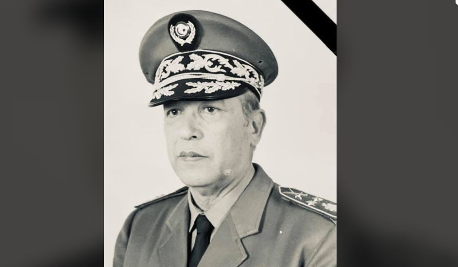 Tunisie – L’image du jour : L’armée rend hommage au général Moncef Ben Moussa
