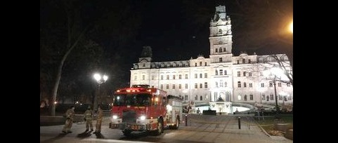 Québec : Un homme tue à l’épée deux personnes et en blesse cinq autres