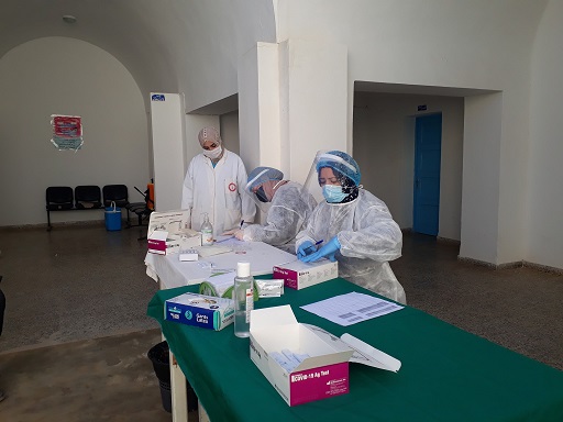 Tunisie: En images, poursuite de la campagne de dépistage du coronavirus dans les zones rurales à Médenine
