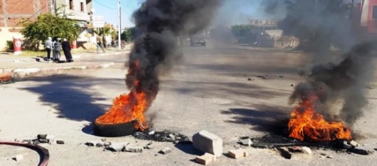 Tunisie – Des protestataires bloquent la route Sfax-Gafsa