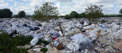 Tunisie – Kairouan : Découverte de déchets d’origine inconnue, probablement en rapport avec les containers italiens