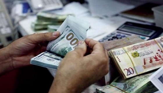 La Libye dévalue le taux de change du dinar par rapport au dollar américain