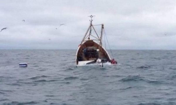 Tunisie : Trois corps repêchés et 8 autres secourus après le naufrage d’un bateau de pêche à Mahres à Sfax